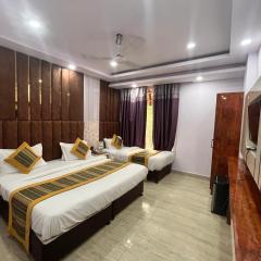 Hotel Ambience -5 Mints Walk From Railway Station