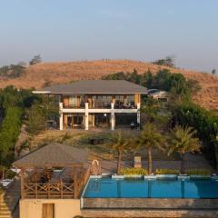 StayVista at Ridgewood Mansion with Infinity Pool