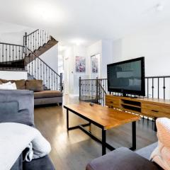 Bright High ceiling Townhouse