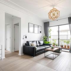 Stylist 2 Bedrooms Apartment