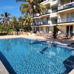 Beach Bliss Apartment Hotel - 8 Minutes walk to the Beach