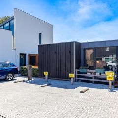 Domburg Centrum-luxe holiday home plus Parking