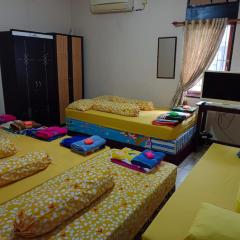 Ray Executive Guesthouse Rooms