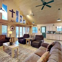 Wine N Pines, 2 Bedrooms, Sleeps 6, Hot Tub, Fireplace, Flat Panel TV