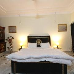 Room in Guest room - Serene Guest Room Retreat in Rawalpindi - Your Home Away from Home