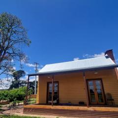 Myrtlebank Cottage Farmstay