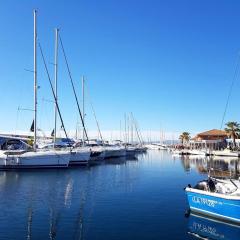 T2 Bord de mer, proche commerces, mer et marina