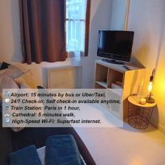 Heart of Beauvais Airport 15 min by bus, Studio