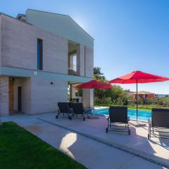 Villa in Fazana with swimming pool