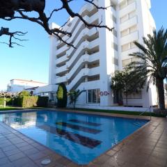 The apartment in L'Escala has 2 bedrooms 4 Pax