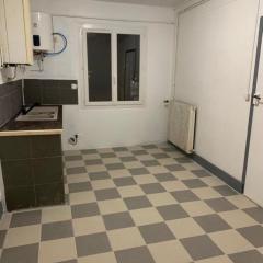 Appartement 2 chambres complet au rez-de-chaussée en plein cœur de Louhans