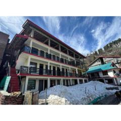 Hotel SnowNest, Manali