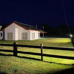 Casa Grande con Tinaja a 10 minutos de Lago Puyehue y Rupanco Ruta 215 Internacional