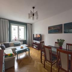 Apartament Sienkiewicza, parking, 2 sypialnie, 24h kod, 200m od PKP