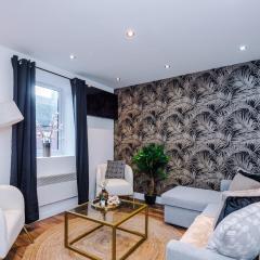 Central Leeds Gem - Parking - Sleeps 6