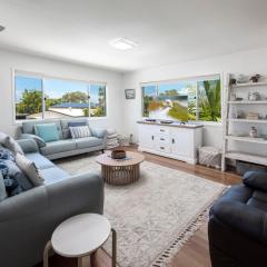 Modern Urangan Beach House Close To Beach