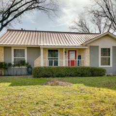 9 Mi to Dtwn Pet-Friendly Home with Yard in Lubbock