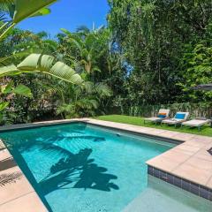 Large Family Pool Home in Taringa 6km to CBD Pets