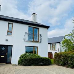 Modern home with 3 bedrooms and 3 bathrooms in Kenmare town