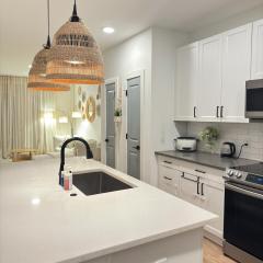 Modern 1 bedroom Apartment and Den in Orlando