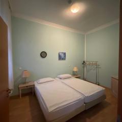 Privatzimmer in Künstler-Atelier