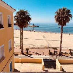 Encantador Apartamento en Primera Línea de Playa