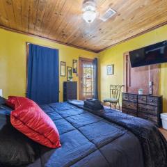 Cajun Stays-Charming Acadian Room