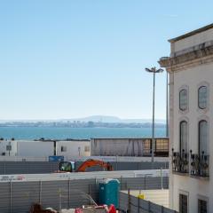 Alfama Very Well-Connected Apartment