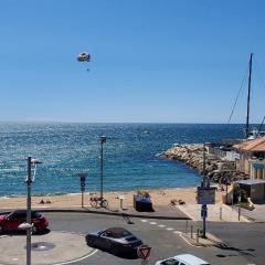 LE CAPITOLE Vue mer Studio cabine 27m2 les pieds dans leau 2 adultes 2 enfants clim et garage