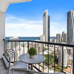 Beach-facing studio apt in Surfers Paradise