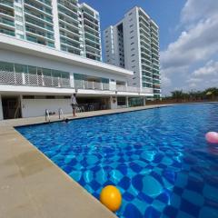 Apartamento moderno, wifi, ducha con agua caliente, bien ubicado