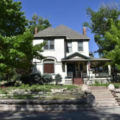 Downen House Bed & Breakfast