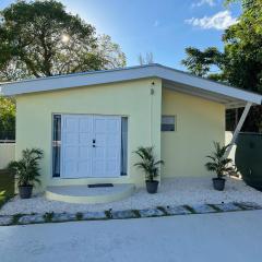 Guesthouse, beautiful quiet location in Nassau, Bahamas