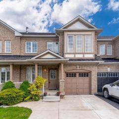 Brampton Retreat Quiet 2BR Residential Area