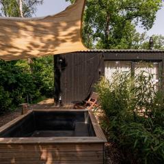 Luxe Hottub Japandi Tiny house in het Bos