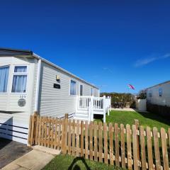 323 Holiday Resort Unity Brean - Centrally Located Pet Stays Free - Passes Included No Workers sorry