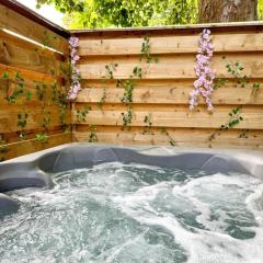 Boann 5 - Hot Tub-Hunting Tower Lodges-Luxury-Families-Romantic