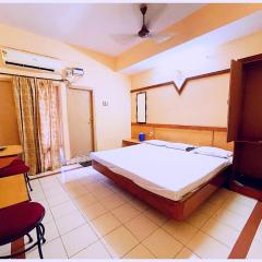 A PREMIUM VARANASI HOTEL D - S - R E S I D E N C Y - fully Air Conditioned hotel at Prime Location - Hygiene & Spacious Room - with wifi Facilities - BEST HOTEL IN VARANASI