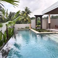 Romantic Cozy Three Bedroom Jungle View Villa in Ubud