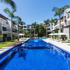 Luxurious & Central Condo In Playa Steps From The Beach