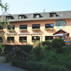 Waldhotel Albachmühle mit Albacher Stuben