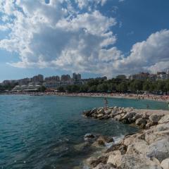 Luxury Rooms Near the Beach2