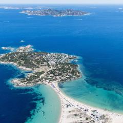 Isola dei Gabbiani - Land of water