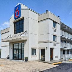 Motel 6-Maple Shade Township, NJ - Philadelphia - Mt Laurel