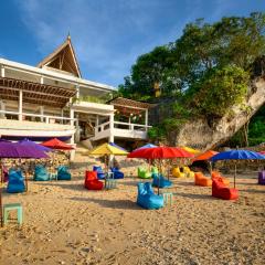 The Point Beach-Front Balangan