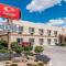 Econo Lodge Inn & Suites