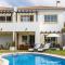 CoolHouses Luz, 3 Bed linked house, shared pool, a stone's throw of the sea, Casa Sirrah