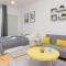 Warsaw Wola Apartment near Nocny Market by Noclegi Renters