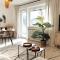 Cozy-Livings/ Metro, Parking slot, Balcony&Kitchen