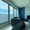 Sunrise Gurney Beautiful Sea or City view Duplex 2BR